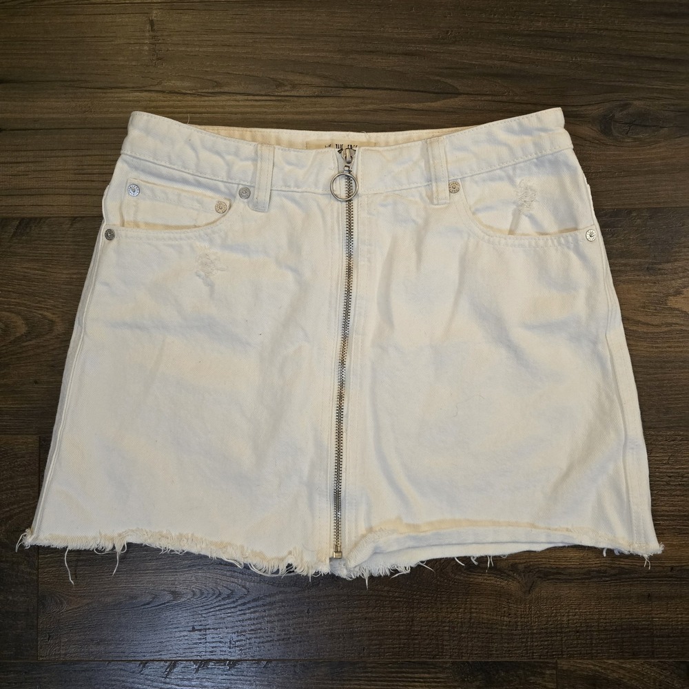 Free People We the Free White Denim Skirt 27 Zip It Zipper Front Frayed Hem Boho